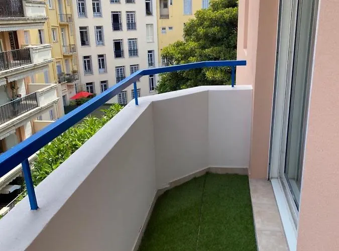 Beau En Plein Centre De * Menton